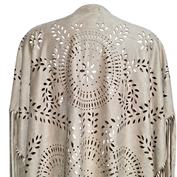 EUC PERSUN LASER CUT FRINGE FAUX SUEDE SHAWL WRAP OS - Picture 8 of 10